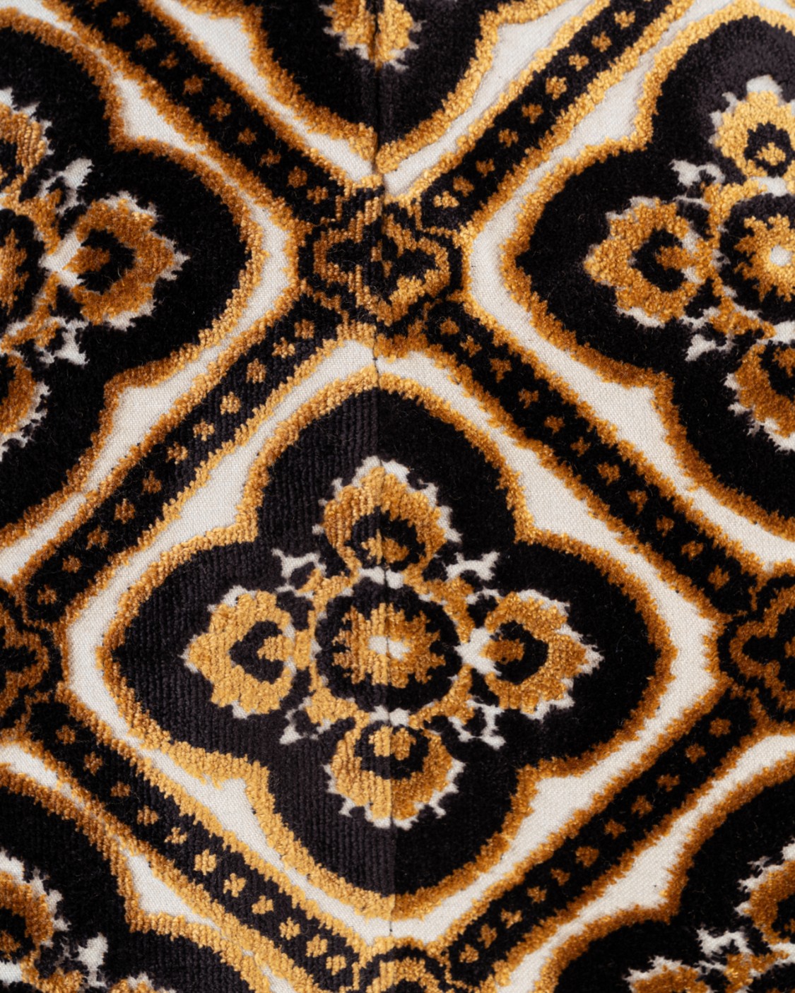 shop ETRO  Gonna: Etro mini gonna in velluto jacquard, decorata da motivi medaglione ornamentali.
Esterno: 53% viscosa, 47% cotone.
Interno: 52% viscosa, 48% acetato.
Vestibilità corta.
Chiusura con zip posteriore.
Fabbricato in Italia.. 11604 0563-0001 number 2010897